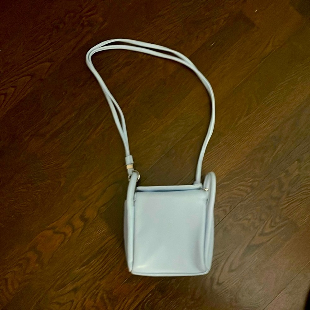 Baby blue small box purse with magnet top closure